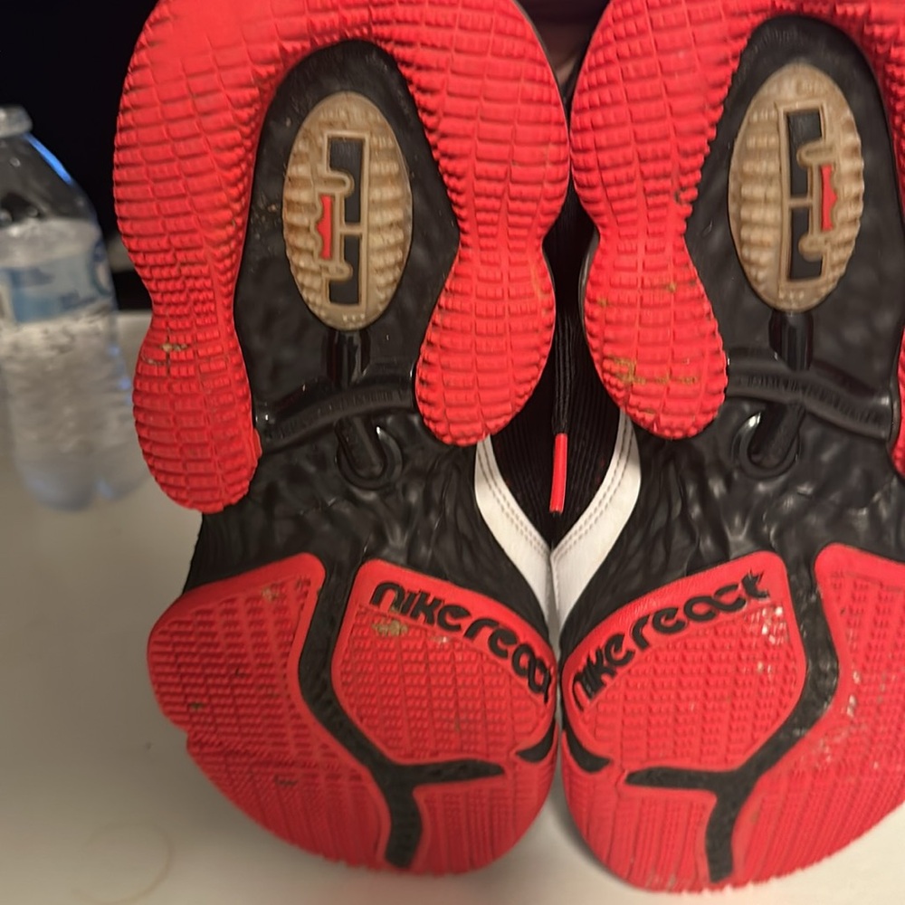 Use Nike  8. SOLD - Picture 6 of 6